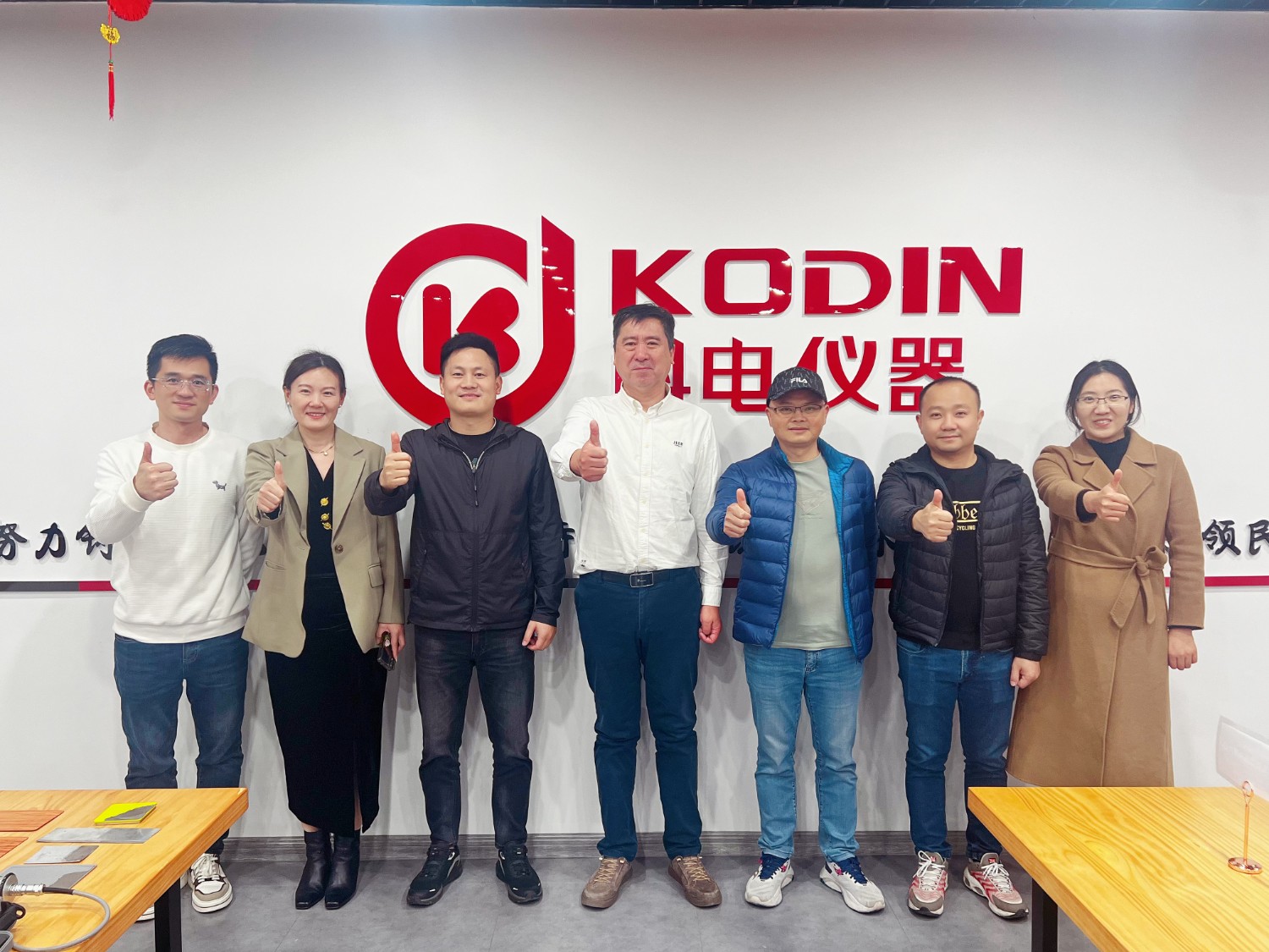 有朋自遠(yuǎn)方來(lái)！廣州市邁梓普檢測(cè)儀器有限公司總代理一行來(lái)公司交流