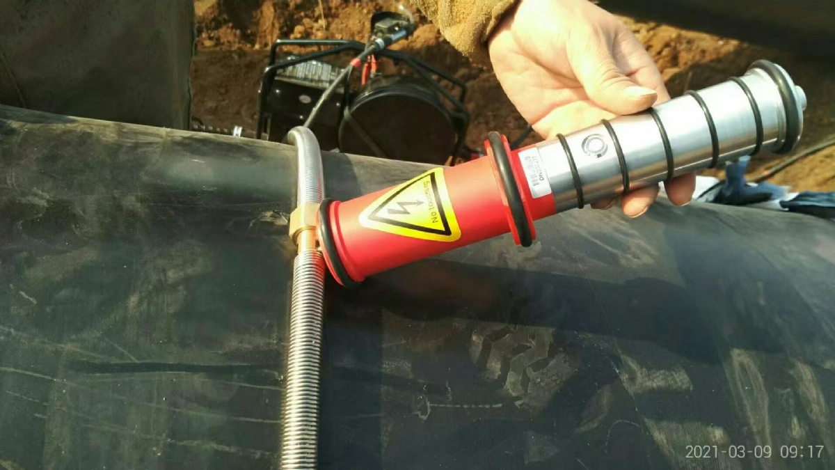 電火花檢漏儀環(huán)形探極現(xiàn)場(chǎng)案例